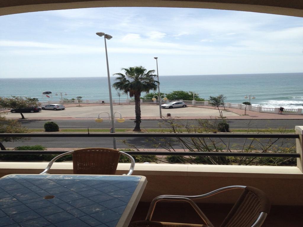 Apartamentos Torreon Del Mar Benalmadena Ruang foto