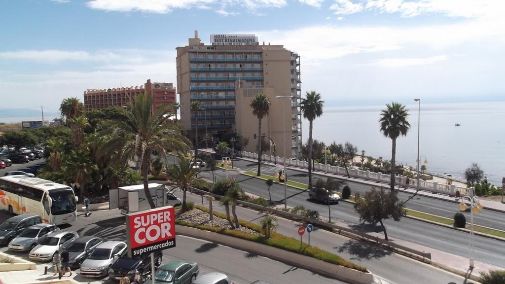 Apartamentos Torreon Del Mar Benalmadena Ruang foto